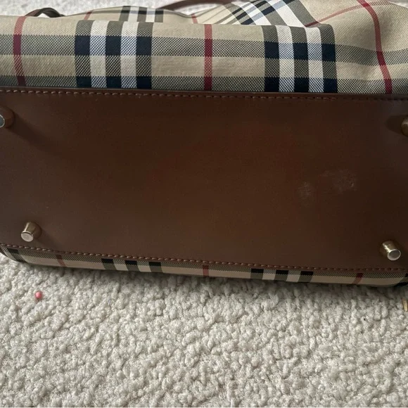 Burberry Tan and Red Check Shoulder Bag - Picture 6 of 9